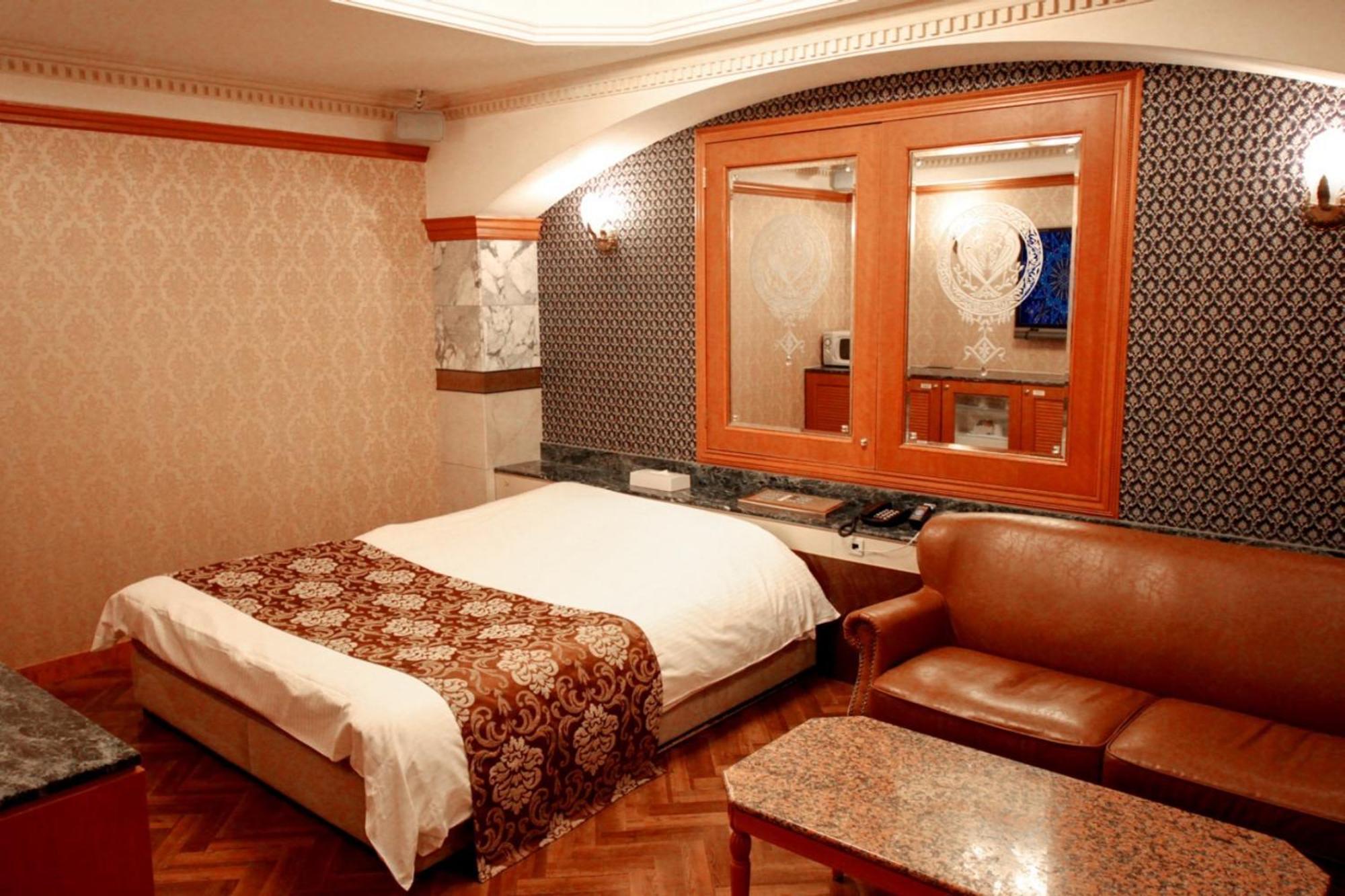 Hotel Shasha Toyonaka (Adults Only) Dış mekan fotoğraf